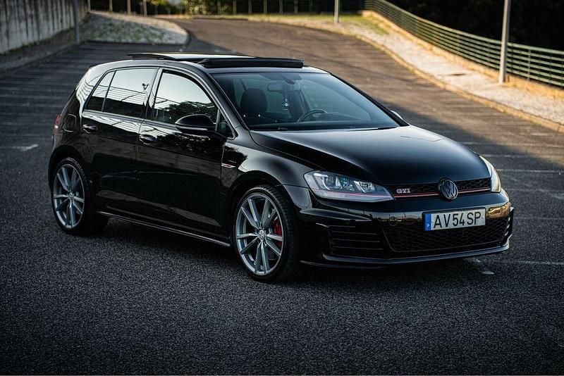 Usado 2016 VW Golf VII GTI Sedan | € 21.500 (Bom preço) - Imagem 1/4
