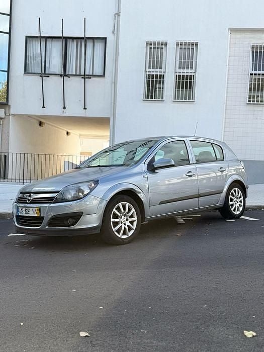 Usado 2006 Opel Astra Sedan | € 1.999 (Bom preço) - Imagem 1/4
