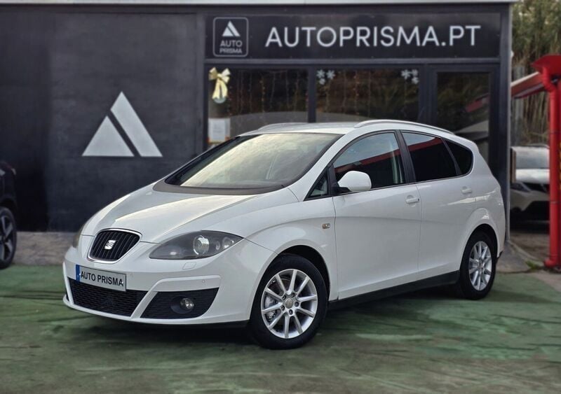 Branco Usado 2010 Seat Altea XL Copa Monovolume | € 8.990 - Imagem 1/4