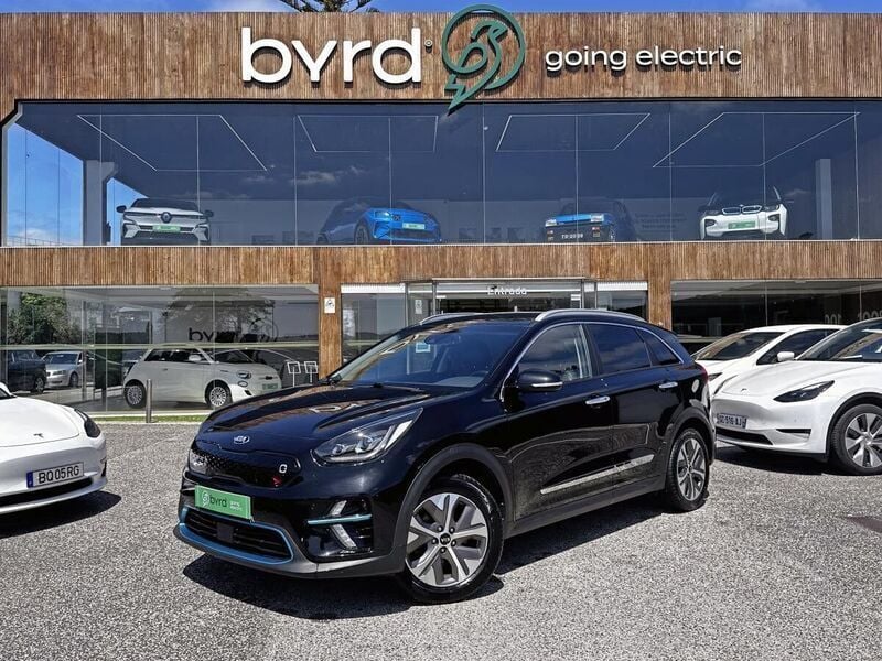 Azul Usado 2021 Kia e-Niro SUV | € 22.900 (Preço justo) - Imagem 1/4