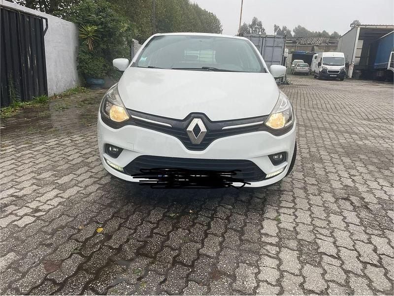 Usado 2017 Renault Clio IV Sedan | € 8.600 (Preço justo) - Imagem 1/4