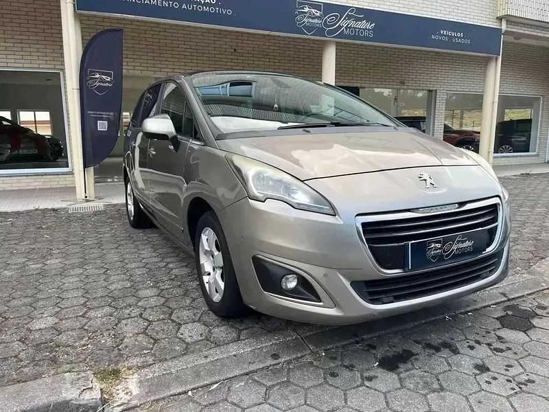 Usado Peugeot 5008 Style 120 HP (88 kW) 2015 Dourado Monovolume