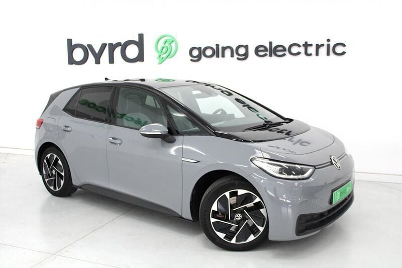 Cinzento Usado 2021 VW ID.3 Pro Citadino | € 21.500 (Preço justo) - Imagem 1/4