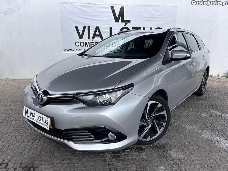 Outra Usado 2015 Toyota Auris Active Sedan | € 15.900 (Preço justo) - Imagem 1/1
