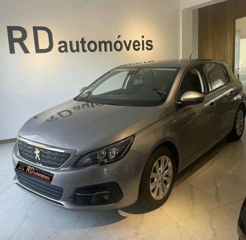 Cinzento Usado 2021 Peugeot 308 | € 17.000 (Caro) - Imagem 1/4