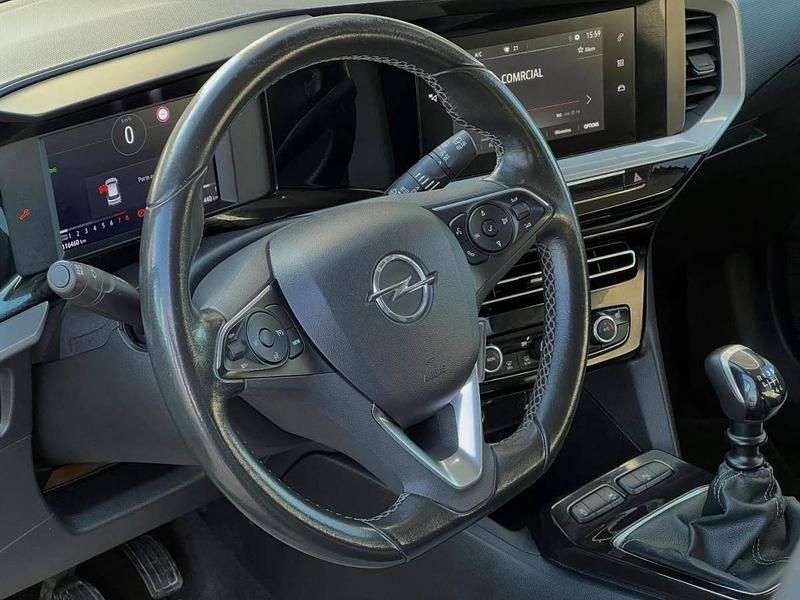 Usado Opel Mokka 100 HP (73 kW) 2023 Verde SUV