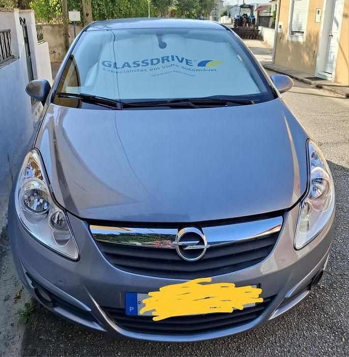 Usado 2009 Opel Corsa Sedan | € 3.750 (Super Preço) - Imagem 1/4