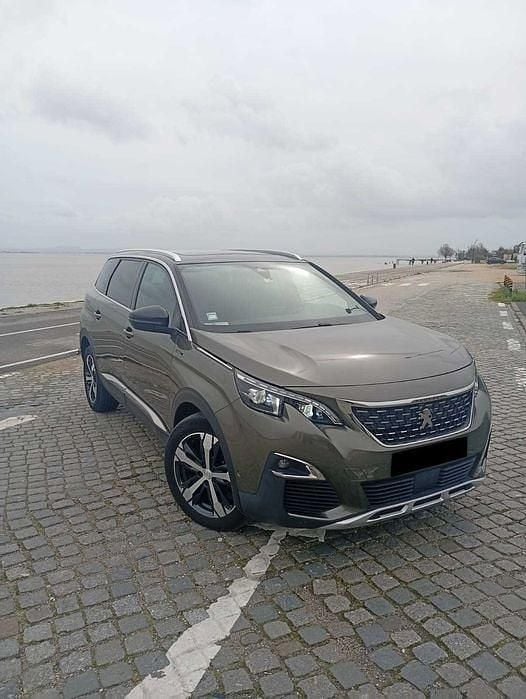 Usado Peugeot 5008 GT-line 130 HP (95 kW) 2018 SUV