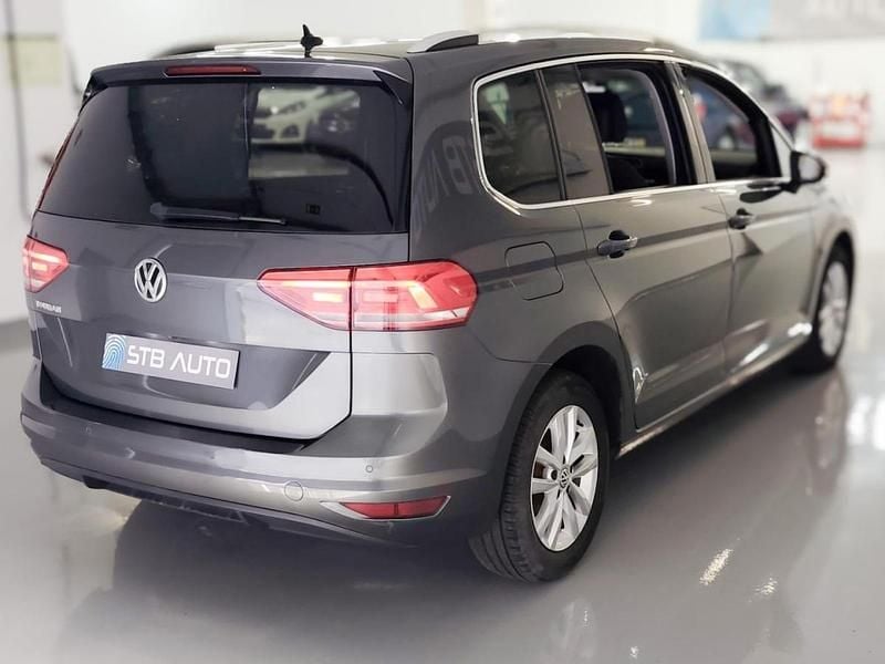 Usado VW Touran Highline 115 HP (84 kW) 2019 Cinza Monovolume