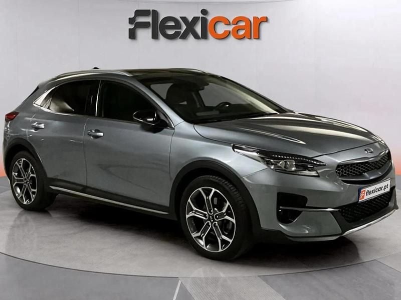 Cinza Usado 2020 Kia XCeed SUV | € 20.990 - Imagem 1/4