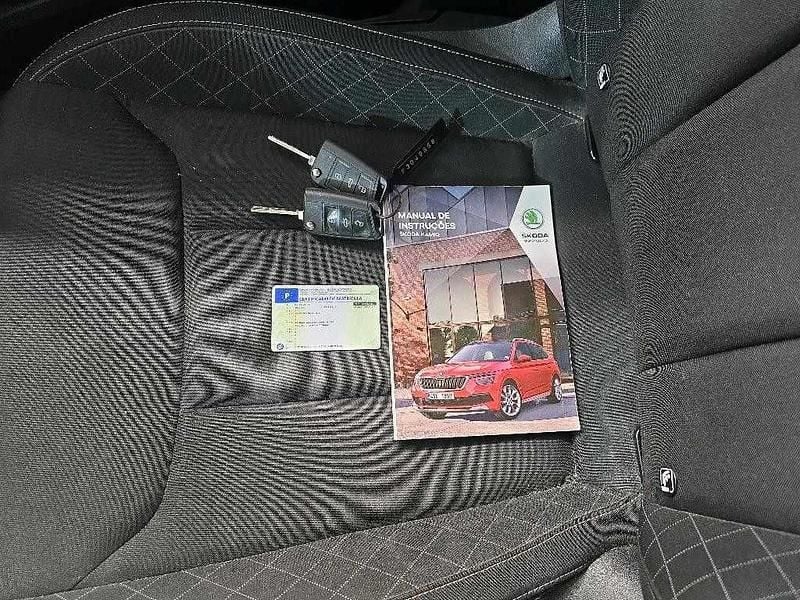 Preto Usado 2022 Skoda Kamiq Ambition SUV | € 16.900 (Preço justo) - Imagem 1/4