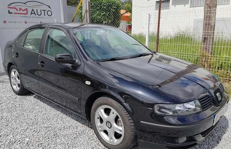 Preto Usado 2000 Seat Toledo Sedan | € 3.100 - Imagem 1/4