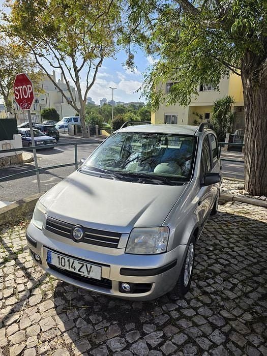 Cinzento Usado 2005 Fiat Panda Dynamic Sedan | € 2.500 - Imagem 1/4