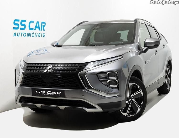 Cinza Usado 2022 Mitsubishi Eclipse Cross SUV | € 21.490 (Preço justo) - Imagem 1/1