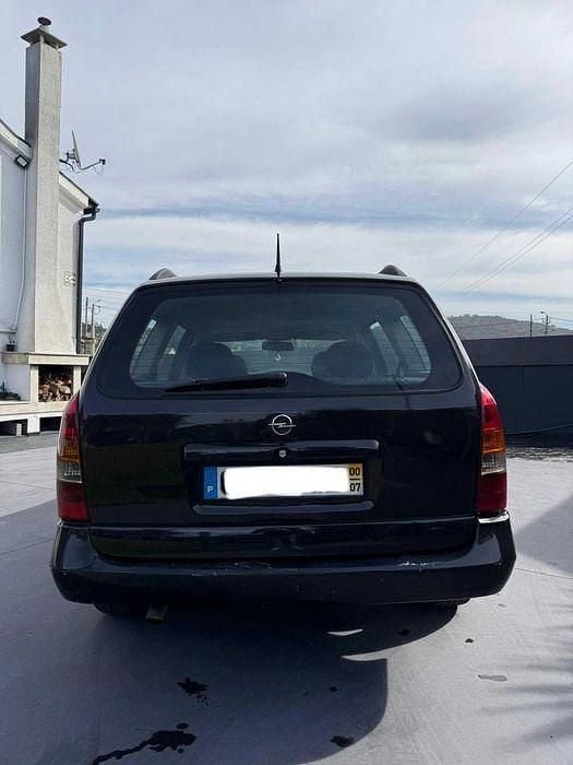 Usado Opel Astra 75 HP (55 kW) 1998 Sedan