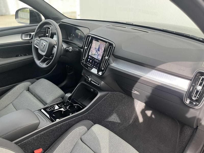 Novo Volvo XC40 163 HP (119 kW) 2026 Preto SUV