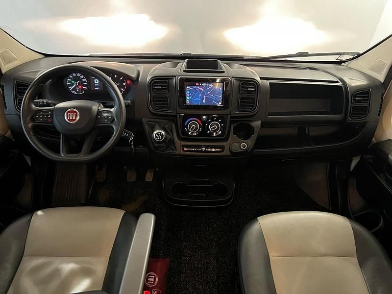 Usado Fiat Ducato 140 HP (102 kW) 2022 Branco Van