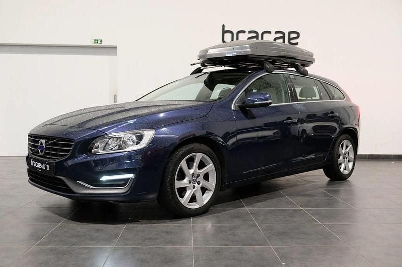 Azul Usado 2015 Volvo V60 Summum Carrinha | € 11.900 (Preço justo) - Imagem 1/4