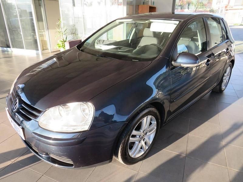 Azul Usado 2008 VW Golf VI Citadino | € 7.750 (Caro) - Imagem 1/4