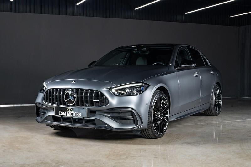 Cinza Usado 2022 Mercedes C300 Sedan | € 52.500 (Caro) - Imagem 1/4