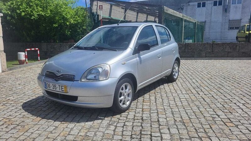 Usado 2002 Toyota Yaris Sedan | € 3.300 (Super Preço) - Imagem 1/4