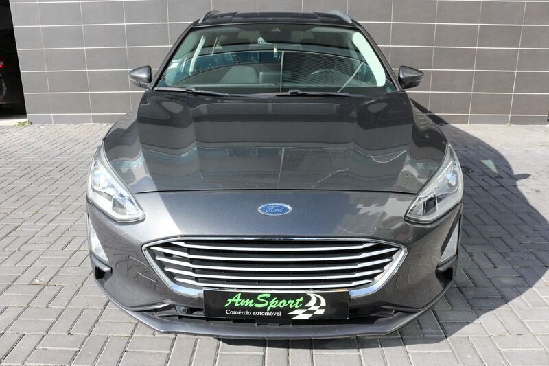 Usado Ford Focus 120 HP (88 kW) 2018 Cinzento Carrinha
