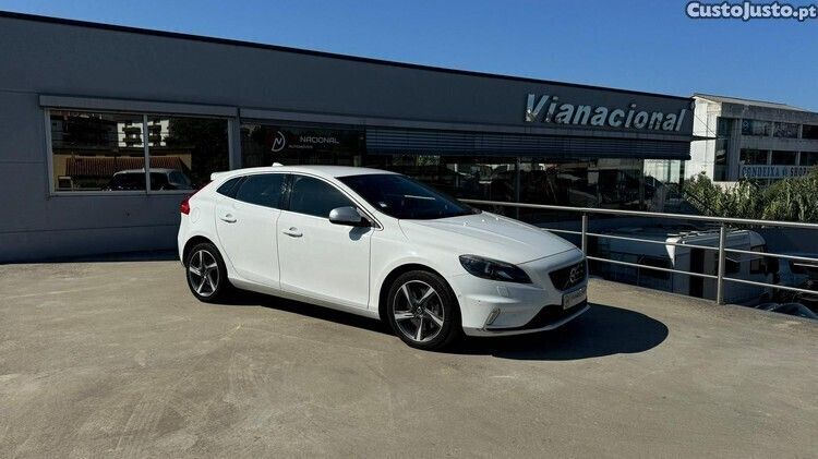 Branco Usado 2016 Volvo V40 Carrinha | € 16.900 (Preço justo) - Imagem 1/1