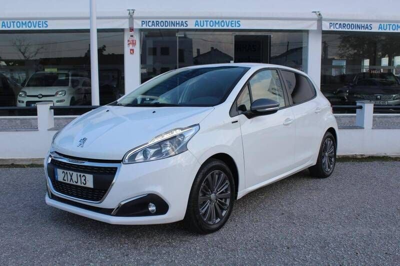 Branco Usado 2019 Peugeot 208 Signature Sky Citadino | € 14.680 (Preço justo) - Imagem 1/4