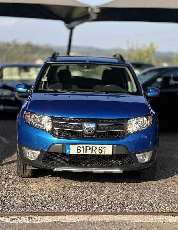 Usado Dacia Sandero 90 HP (66 kW) 2015 Azul Citadino
