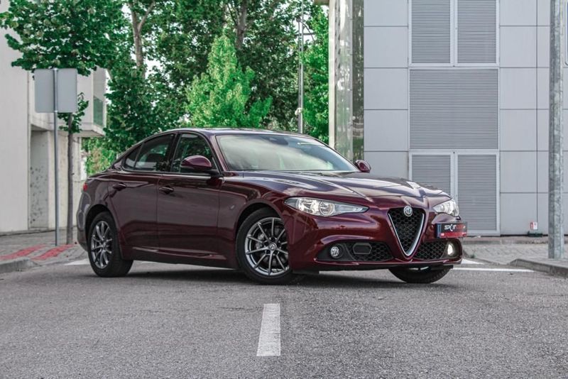 Vendido Alfa Romeo Giulia Launch Carros Usados Para Venda