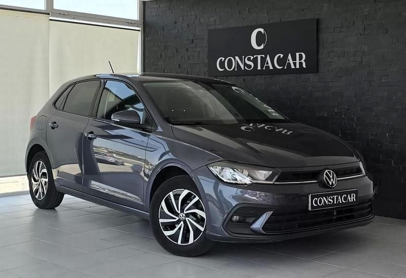 Cinzento Usado 2023 VW Polo Life | € 16.900 (Preço justo) - Imagem 1/4