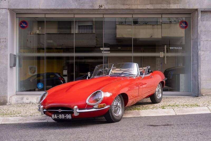 Vermelho Usado 1962 Jaguar E-Type | € 189.900 - Imagem 1/4
