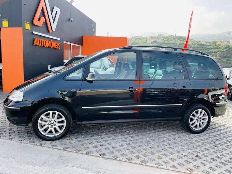 Usado VW Sharan Family 115 HP (84 kW) 2009 Preto Monovolume
