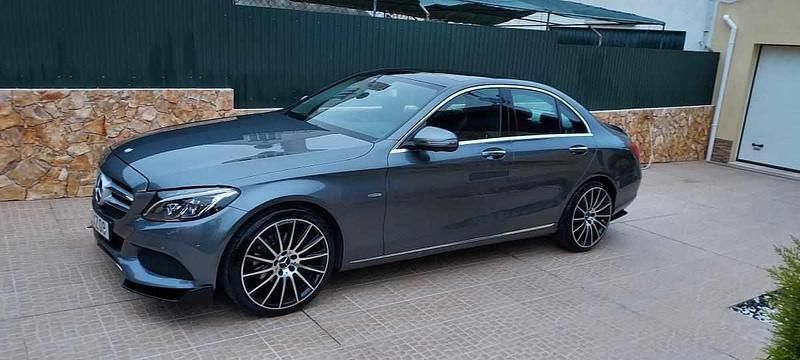 Cinzento Usado 2016 Mercedes C220 Sedan | € 22.900 - Imagem 1/4