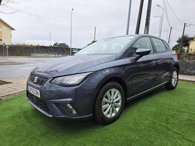 Usado Seat Ibiza Style 95 HP (69 kW) 2024 Cinza Citadino