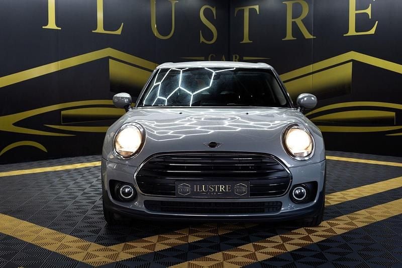 Usado Mini One D Countryman Sport 116 HP (85 kW) 2020 Cinza SUV