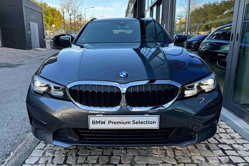 Usado BMW 320e Advantage 163 HP (119 kW) 2021 Cinzento Carrinha