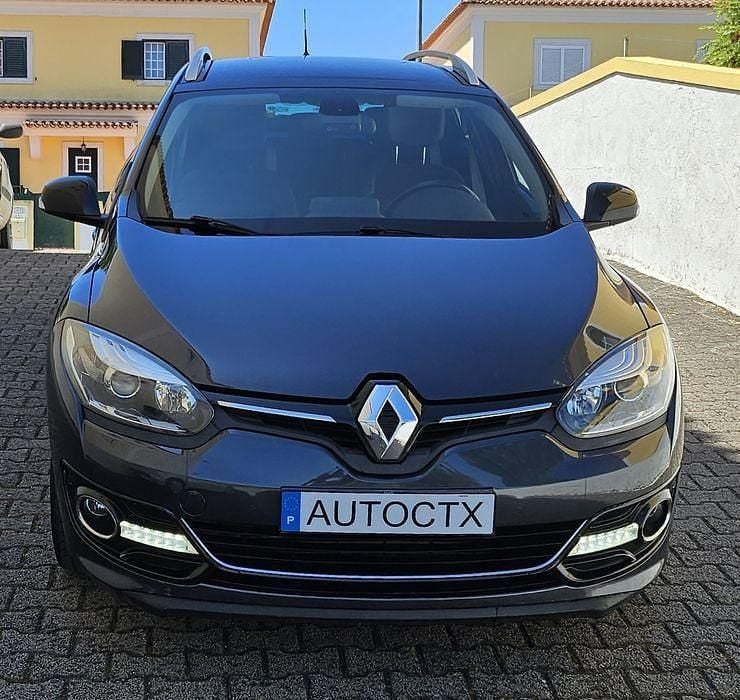 Usado 2014 Renault Mégane III Bose Edition Sedan | € 6.250 (Bom preço) - Imagem 1/4