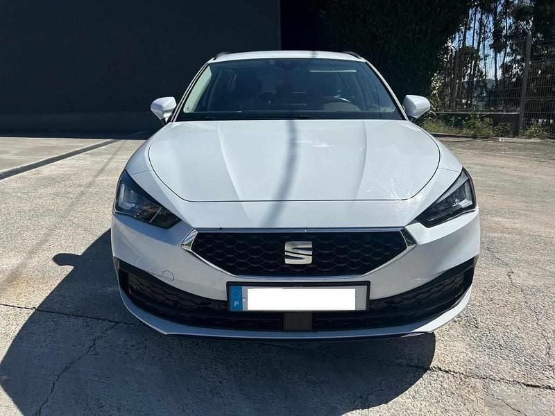 Usado Seat Leon 150 HP (110 kW) 2024 Branco Citadino