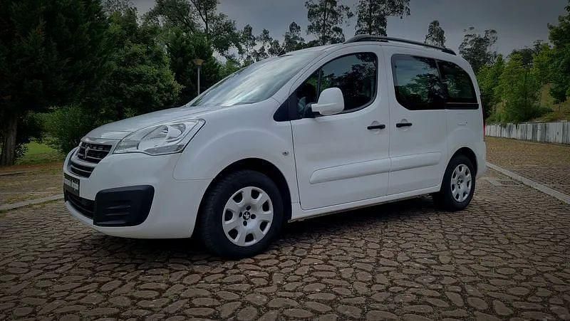 Usado Peugeot Partner Style 100 HP (73 kW) 2018 Branco Monovolume