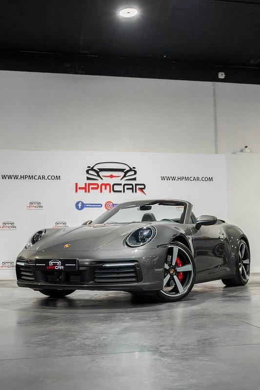 Usado Porsche 911 Carrera S Cabriolet 450 HP (330 kW) 2021 Cinza Cabrios