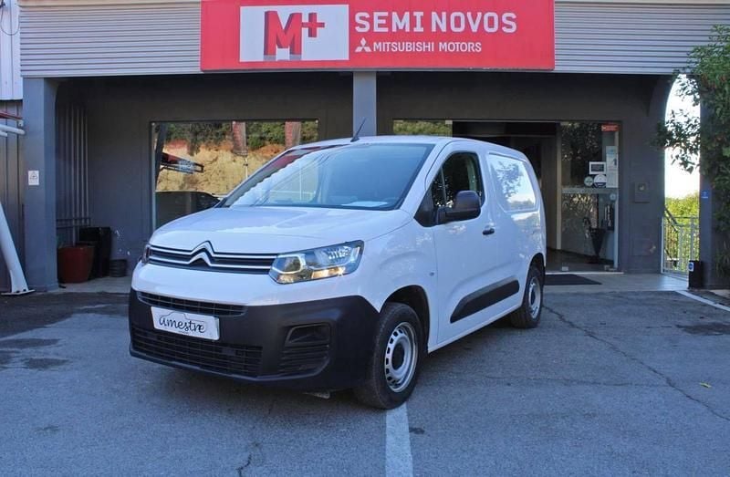 Branco Usado 2023 Citroën Berlingo Monovolume | € 17.400 (Preço justo) - Imagem 1/4