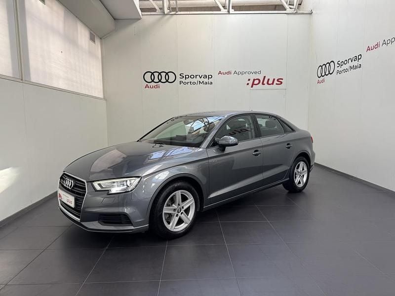 Cinza Usado 2019 Audi A3 Sedan | € 19.900 (Preço justo) - Imagem 1/4