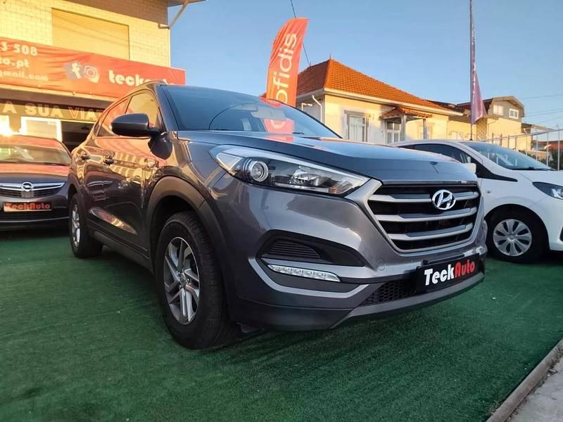 Antracite Usado 2015 Hyundai Tucson SUV | € 15.280 - Imagem 1/4