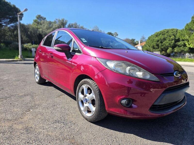 Usado 2008 Ford Fiesta Citadino | € 5.950 - Imagem 1/4