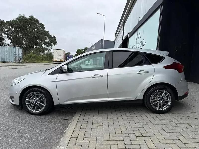 Usado Ford Focus Titanium 120 HP (88 kW) 2018 Cinza antracite Citadino