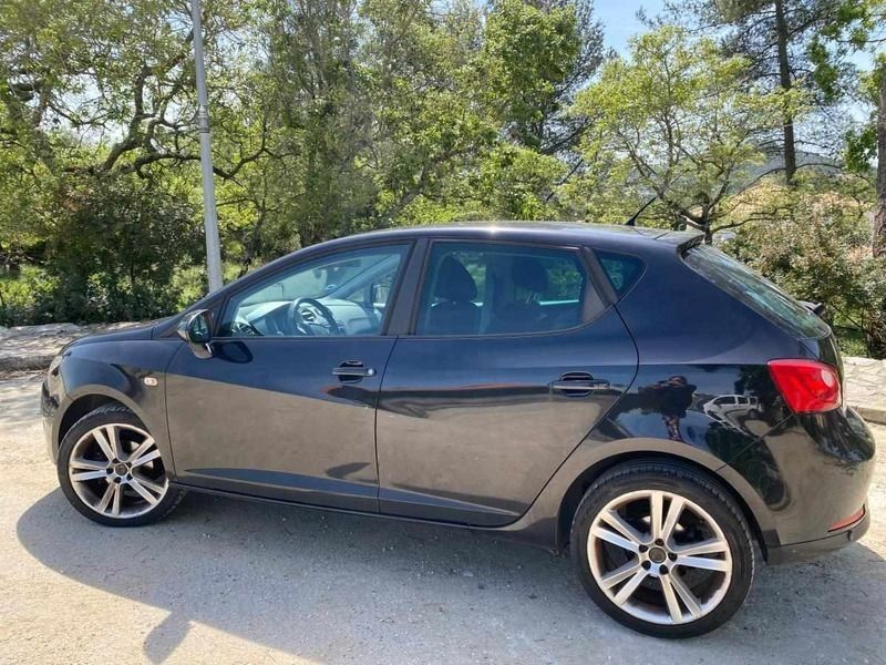 Preto Usado 2010 Seat Ibiza Citadino | € 6.500 (Preço justo) - Imagem 1/4