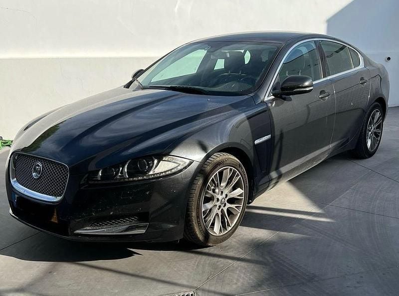 Usado 2012 Jaguar XF Premium Luxury Sedan | € 12.500 (Preço justo) - Imagem 1/4