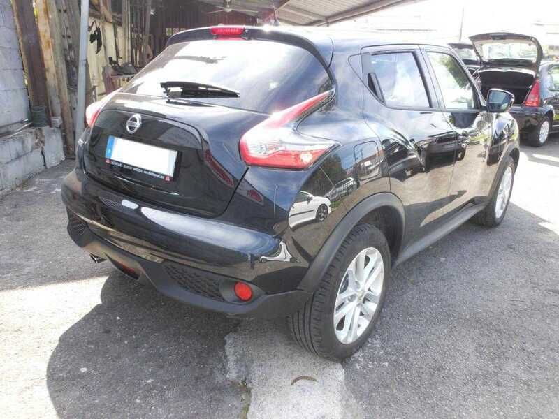 Usado Nissan Juke 115 HP (84 kW) 2015 Preto SUV