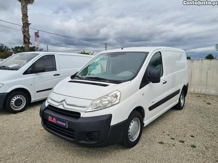 Branco Usado 2009 Citroën Jumpy Monovolume | € 7.900 - Imagem 1/1